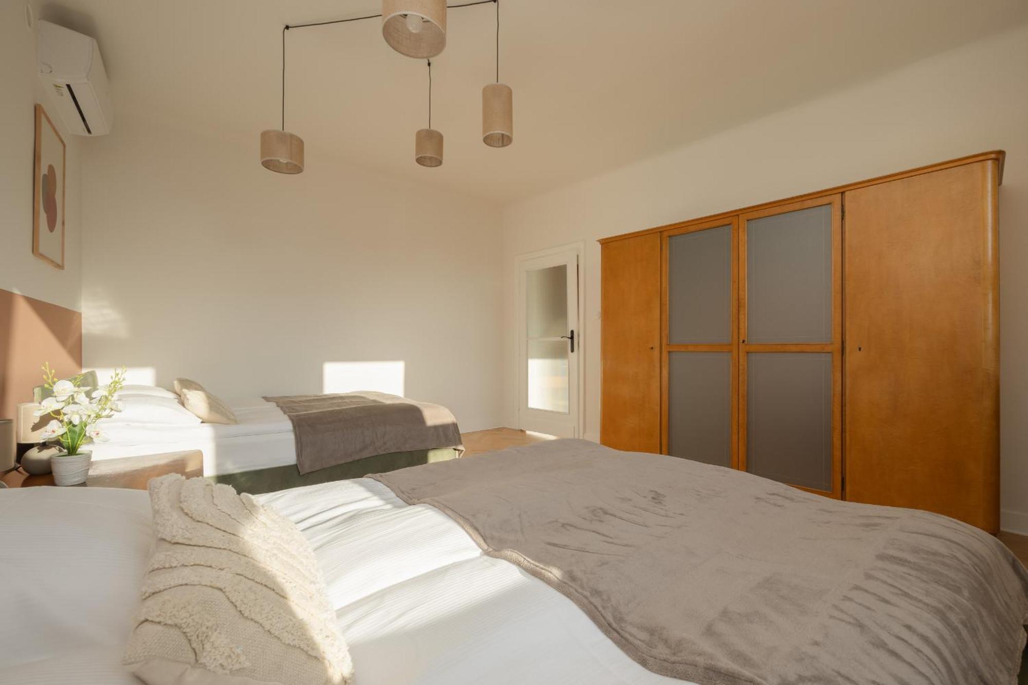 Apartment For 6 People Near Royal Baths Park By Renters Prestige Varşovia Exterior foto